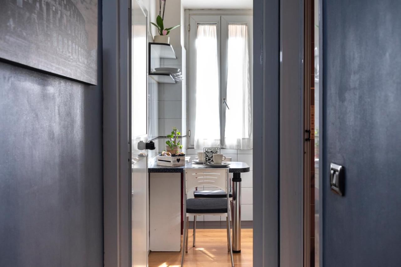 רומא Dulcis In Colosseo Apartments מראה חיצוני תמונה