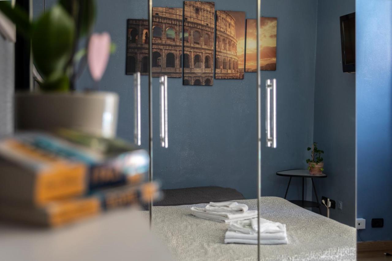 רומא Dulcis In Colosseo Apartments מראה חיצוני תמונה