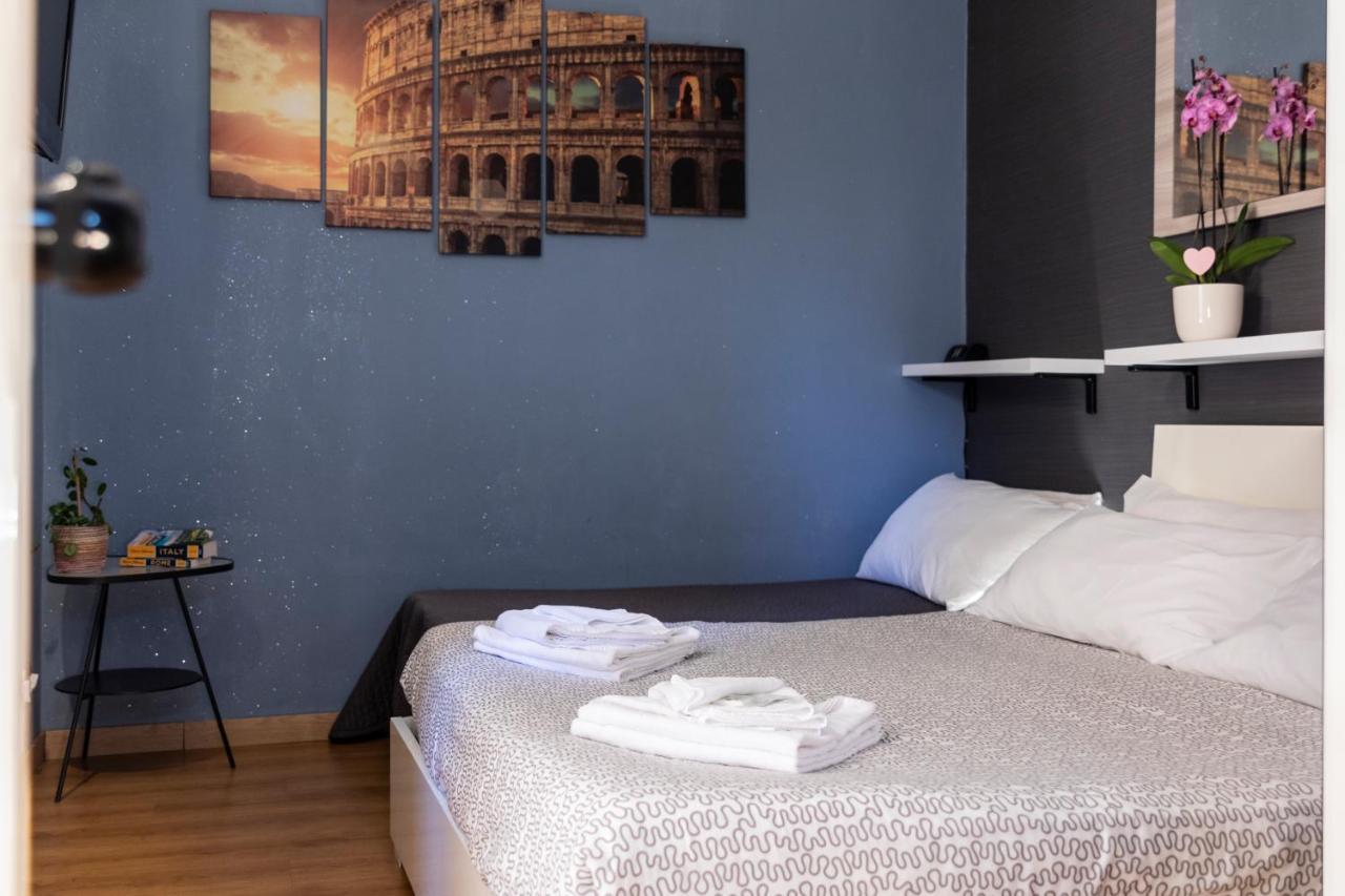 רומא Dulcis In Colosseo Apartments מראה חיצוני תמונה
